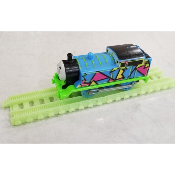 Thomas & Friends Other - Thomas & Friends Trackmaster Hyper Glow Thomas Engine Glow in the Dark working.